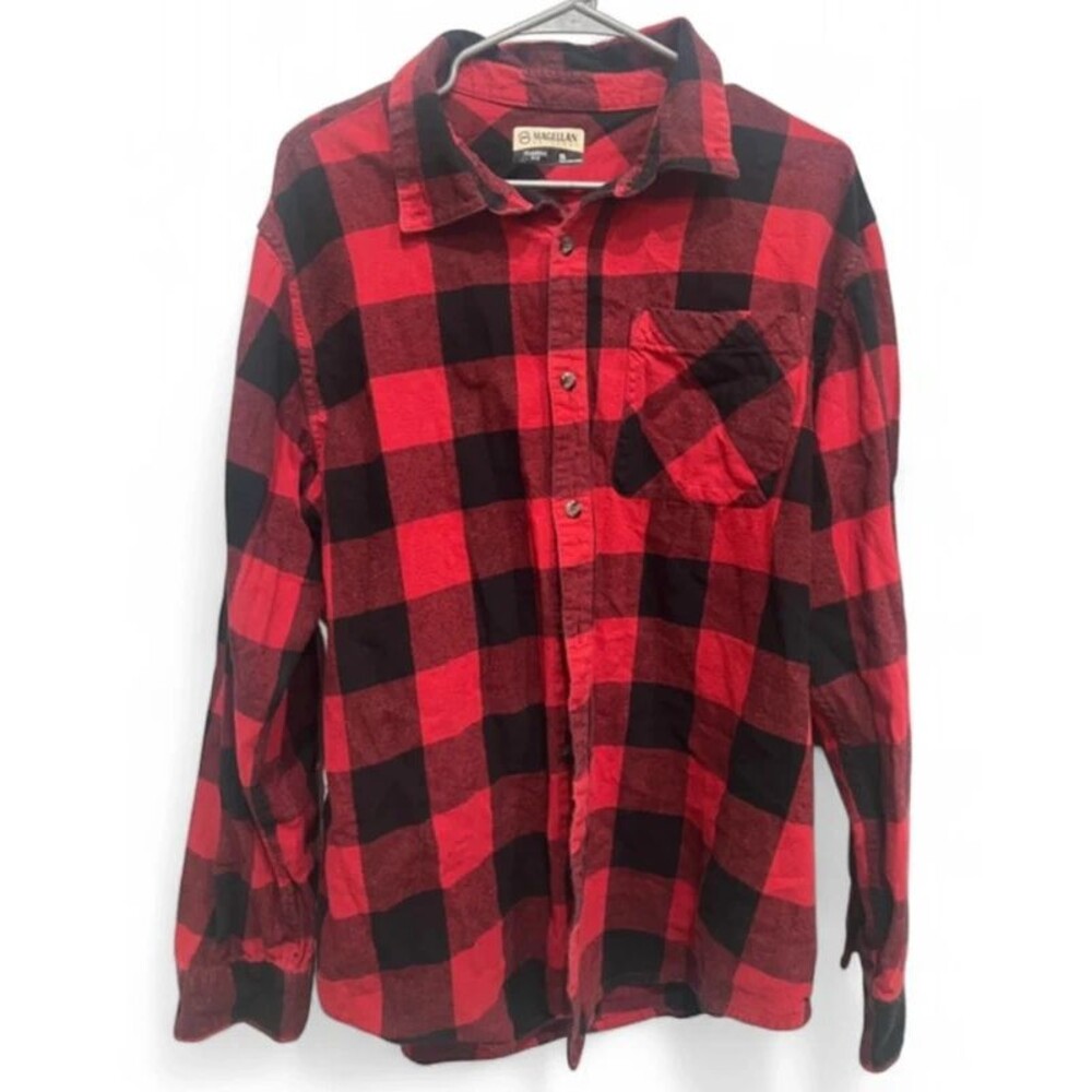 Magellan Outdoors Men’s XL Red & Black Buffalo Plaid Flannel Button-Down Shirt